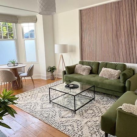 1 Bed / 1 Sofa Bed 'Scandi' Style Ground Floor Apartment Йовіл Екстер'єр фото